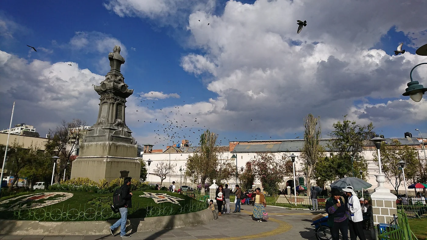 Distinct view of the Sucre bust in Plaza San Pedro, La Paz