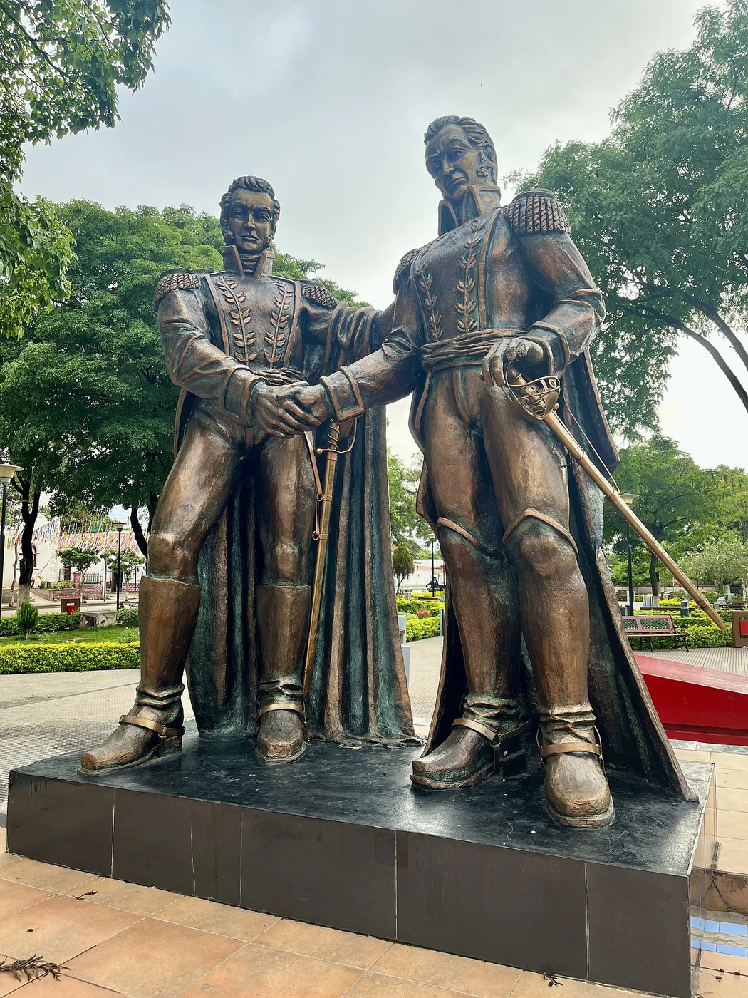 Monument to Simón Bolívar and Antonio José de Sucre in Caraparí, Bolivia