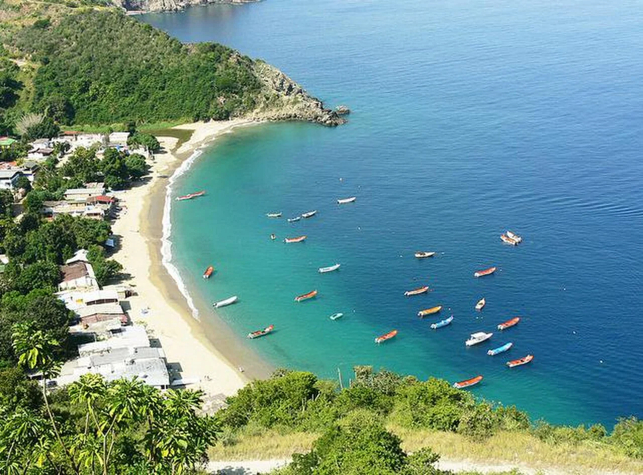 Chichiriviche de la Costa in western Vargas state.