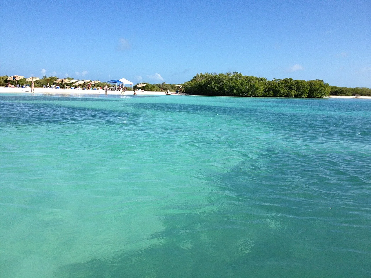 A boat approaching a landing in the Los Roques archipelago.