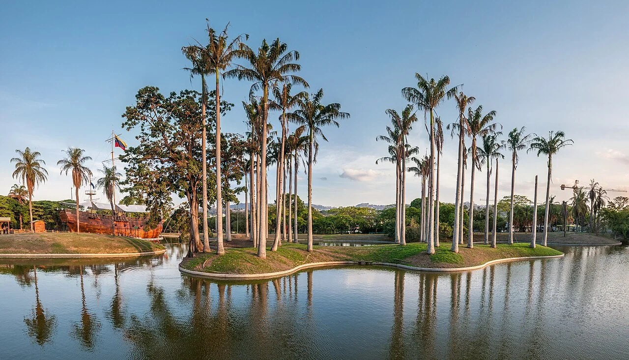 Miranda Park in Caracas illustrates the capital’s established urban amenities, one practical factor behind a location choice.