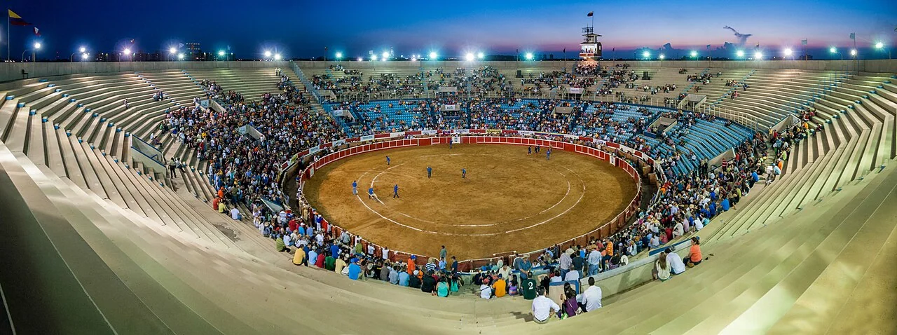 Maracaibo’s Plaza de Toros is a local landmark; practical city comparisons should still be tied to the reader’s own move or investment plan.