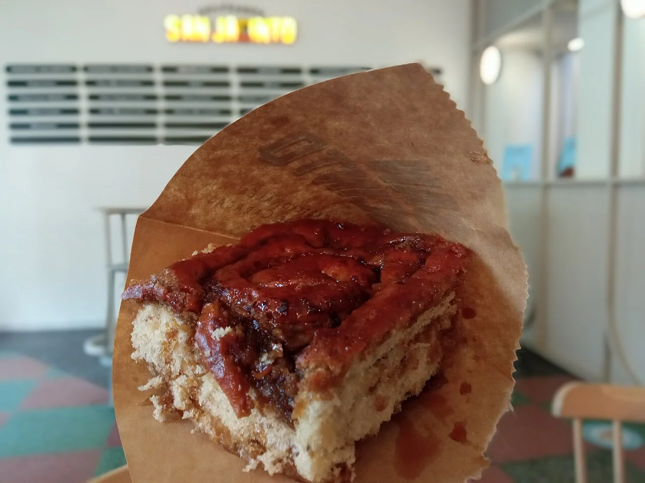 A traditional golfeado sold on Sabana Grande boulevard illustrates the everyday commerce behind dollarized consumption.