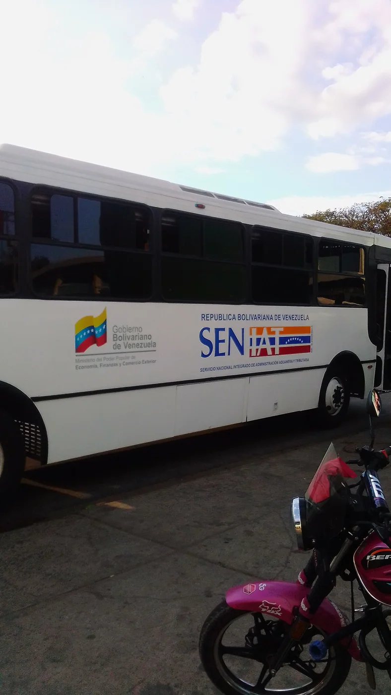 SENIAT service bus in Barcelona, Anzoátegui