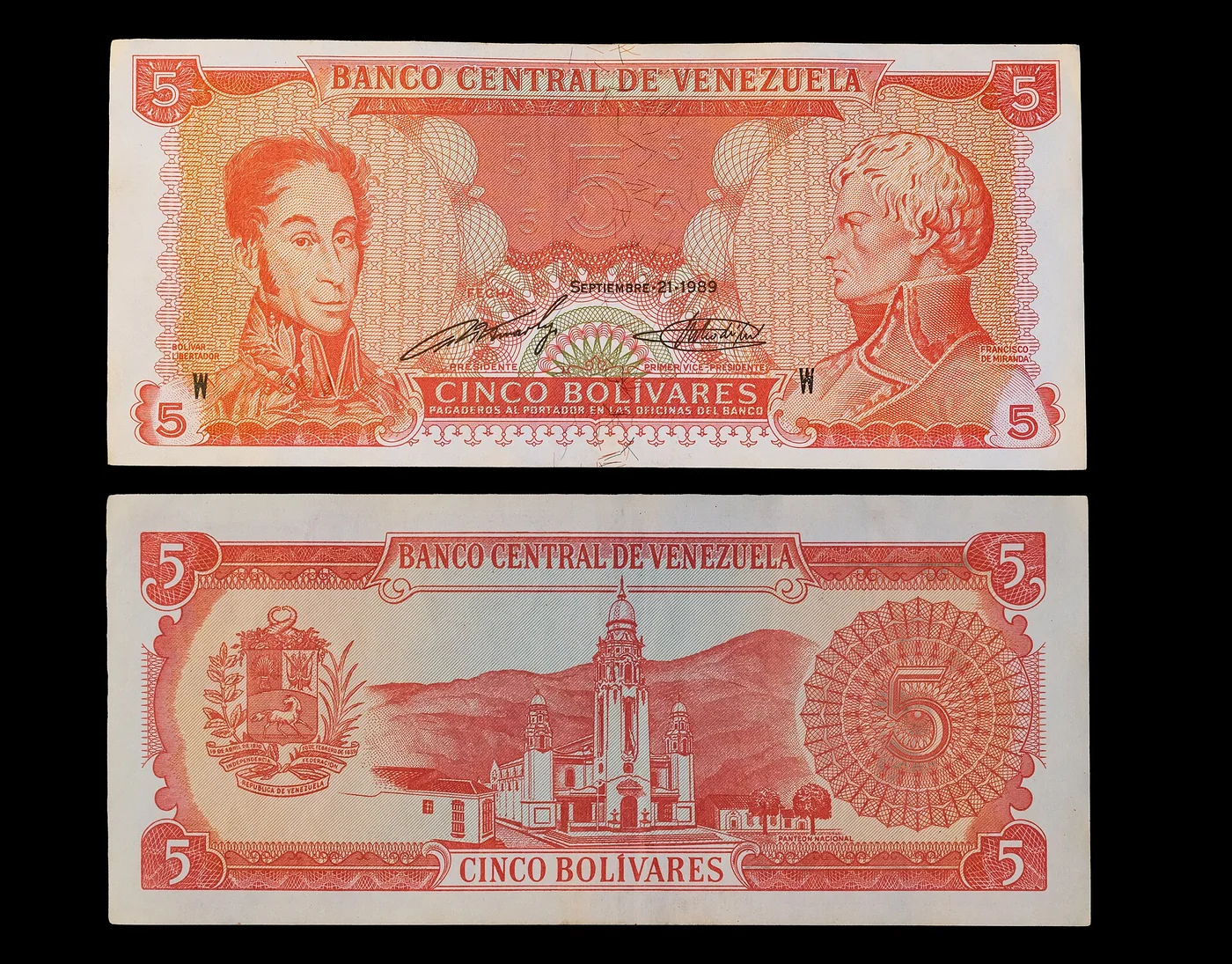 Front and back of a Venezuelan five-bolívar banknote.