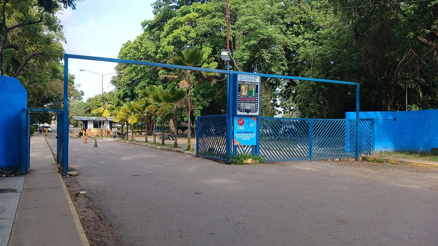 Entrance to FACING at the Universidad de Carabobo.