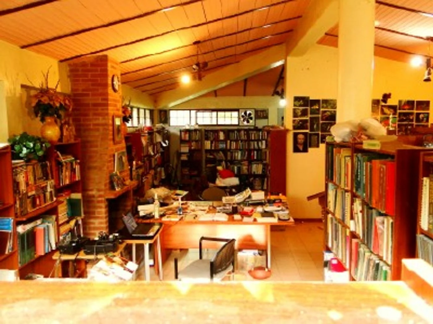 Interior library in a Venezuelan home in Maracay.