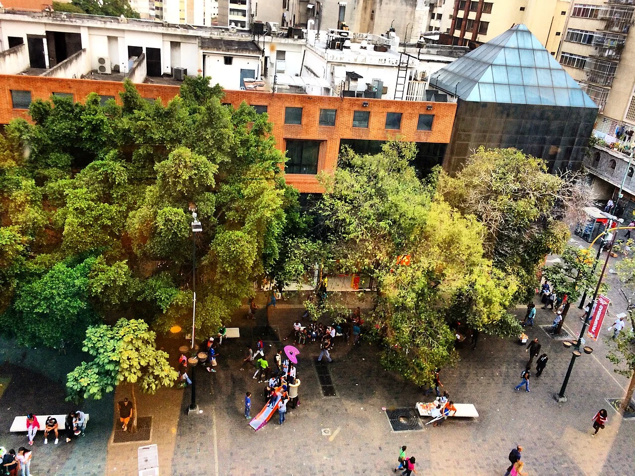 Bulevar de Sabana Grande in Caracas with commercial and restaurant frontage