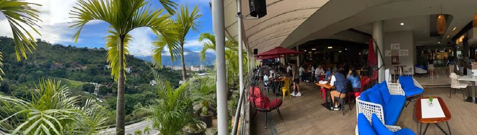 Caracas desde el sector Cerro Verde, Centro Comercial Cerro Verde, El Hatillo, Venezuela 11 de Agosto de 2025