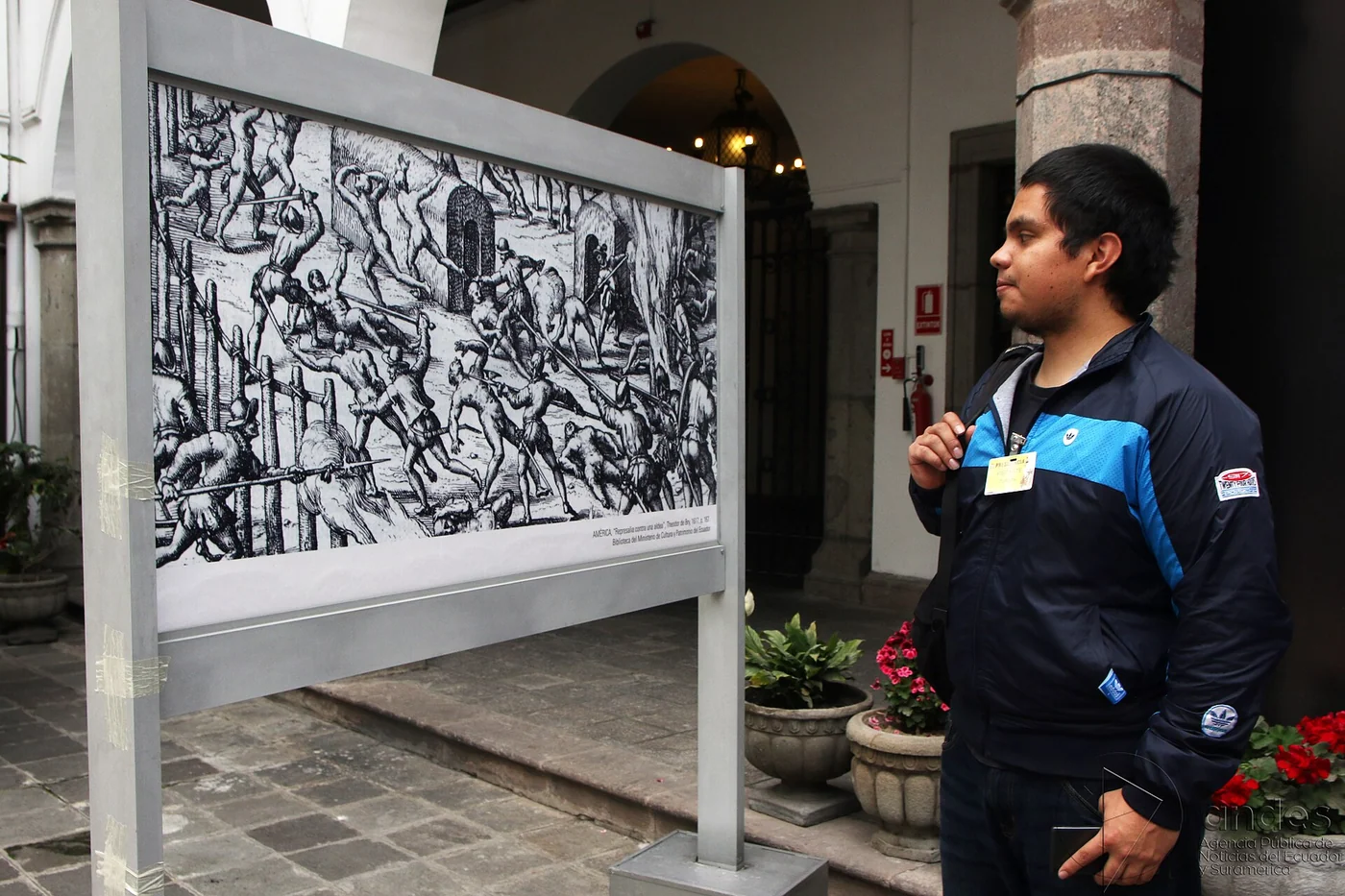 Quito, 08 marzo de 2017 (Andes) - Carta dde Jamaica escrita hace 202 años por el Libertador Simón Bolívar al empresario inglés Henry Cullen, interesado en los procesos de emancipación. El manuscrito original esta expuesto en el Salón de Gabinete del Palacio Presidencial hasta el 19 de marzo del presente año. ANDES/Micaela Ayala V.