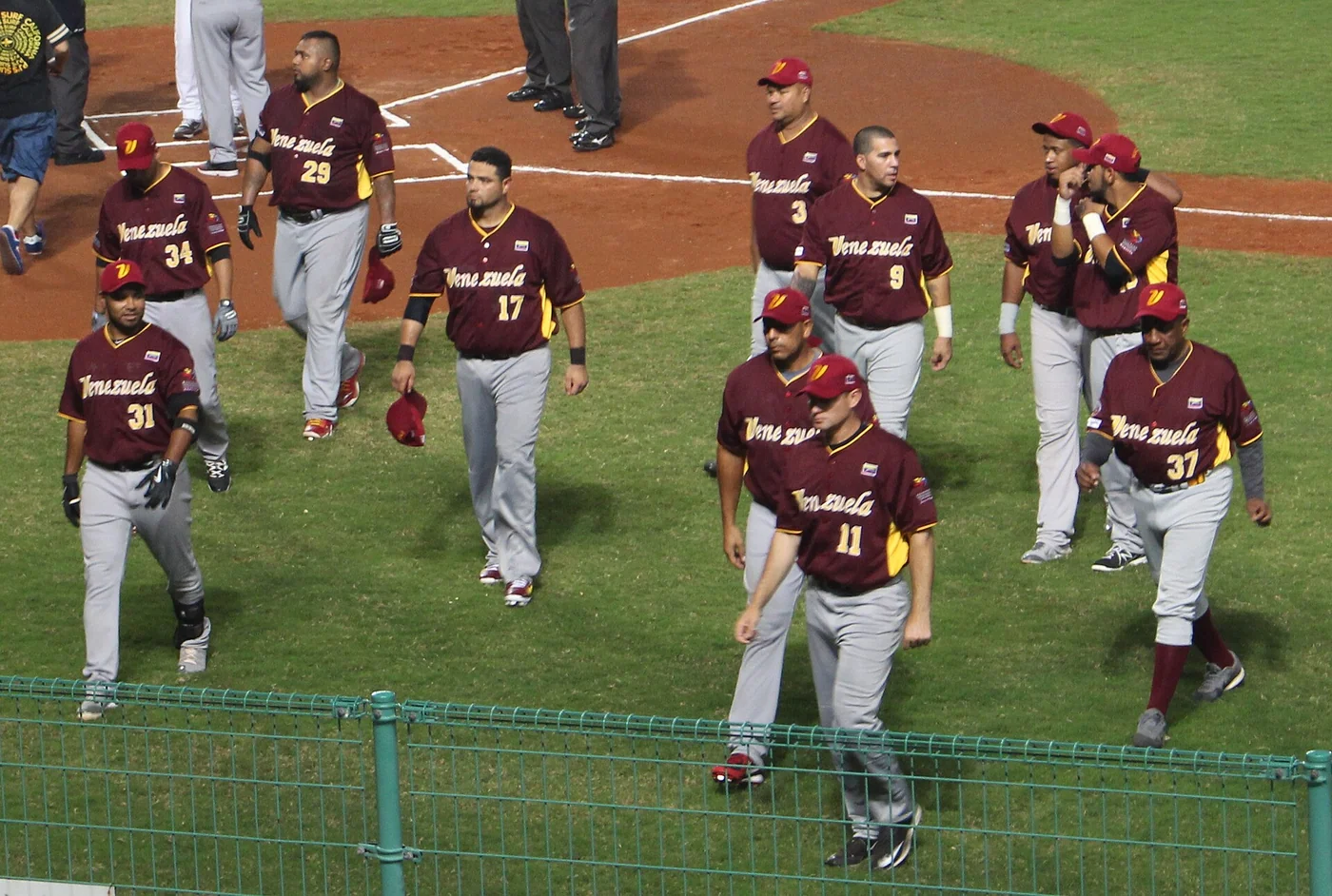 Venezuela national baseball team assembled before a 2015 Premier12 warm-up game