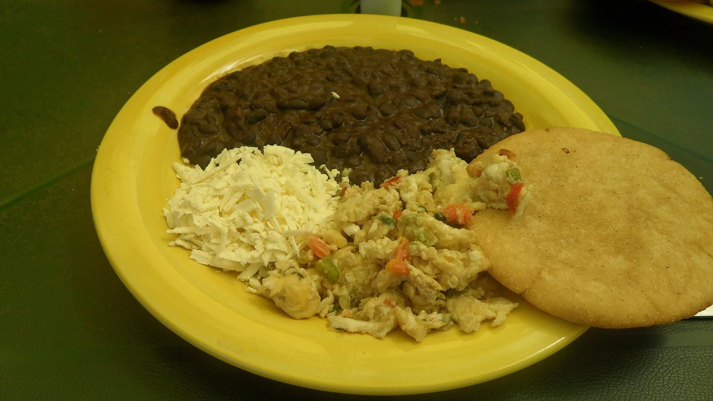 PABELLON CRIOLLO