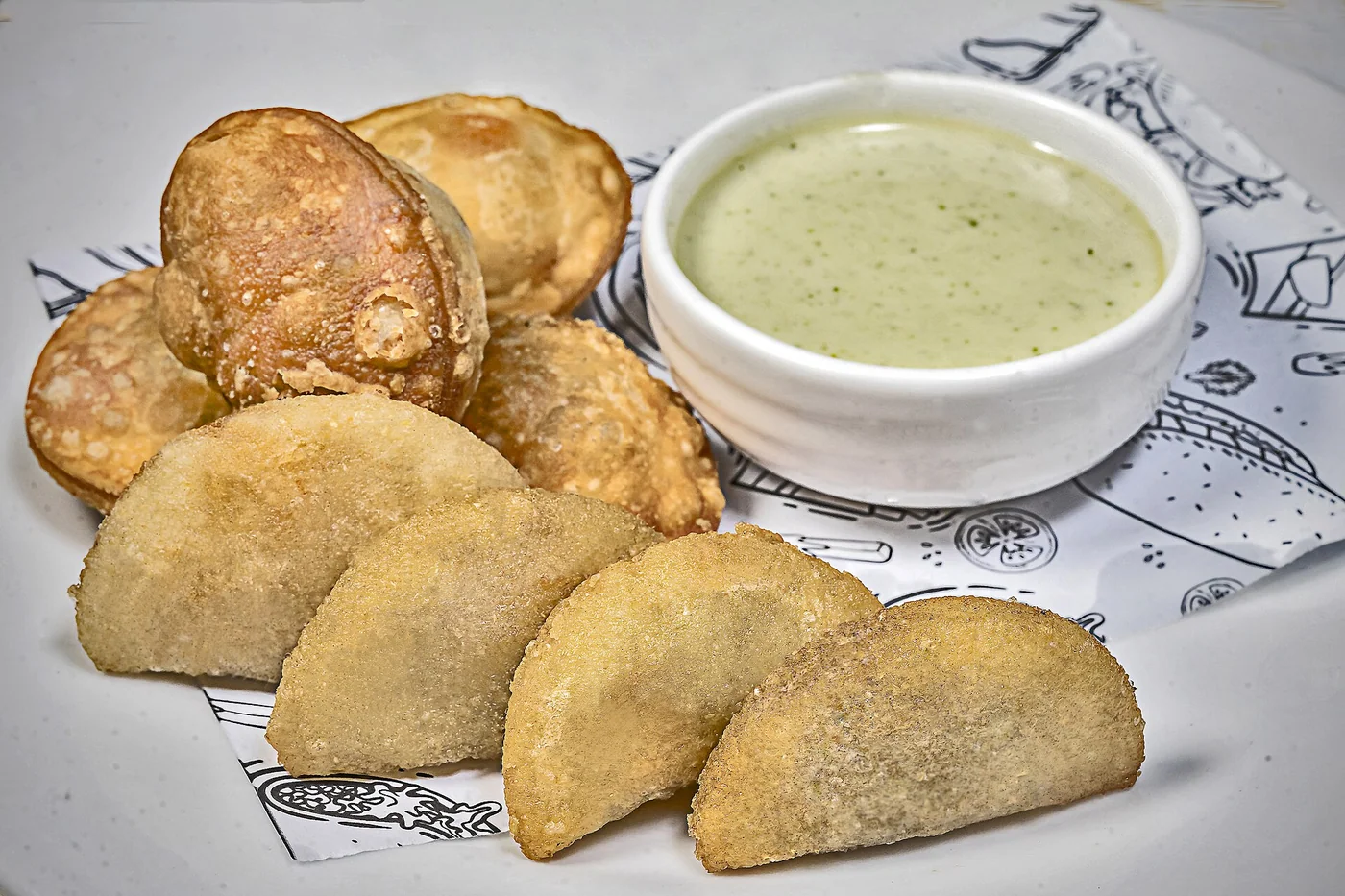Stop at breakfast and there is no party in Venezuela without an empanadita or a pastry