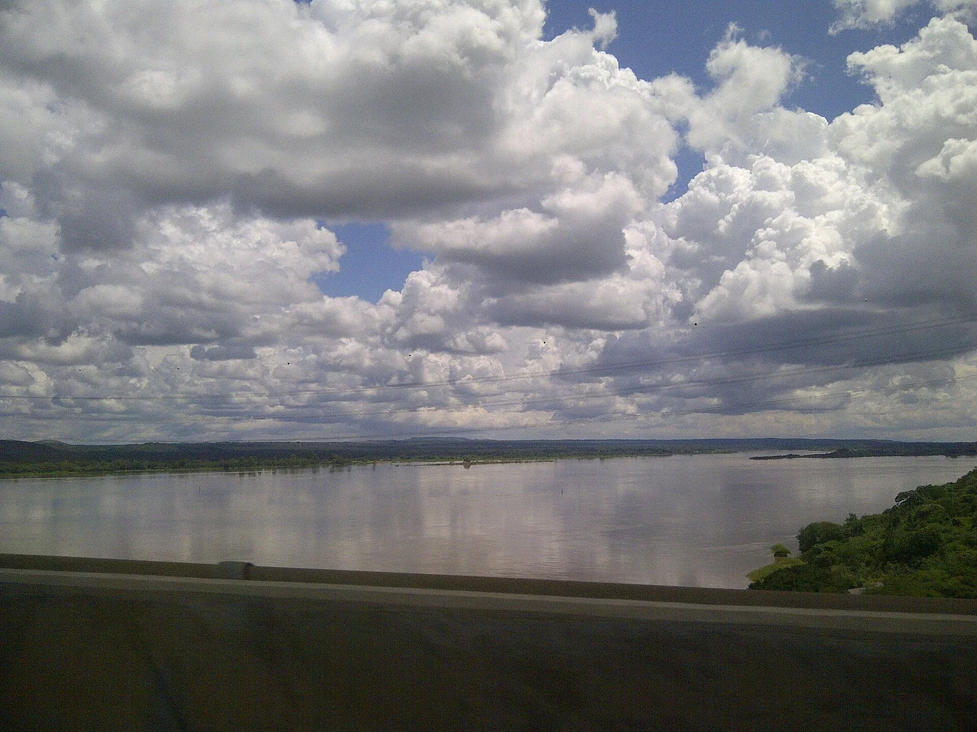 The Orinoco passing the Orinokia Bridge