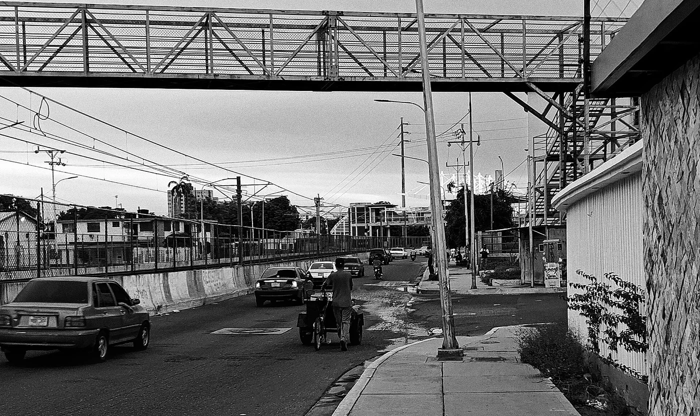 Handcart beside a bridge in Maracaibo or Cabimas, Venezuela.