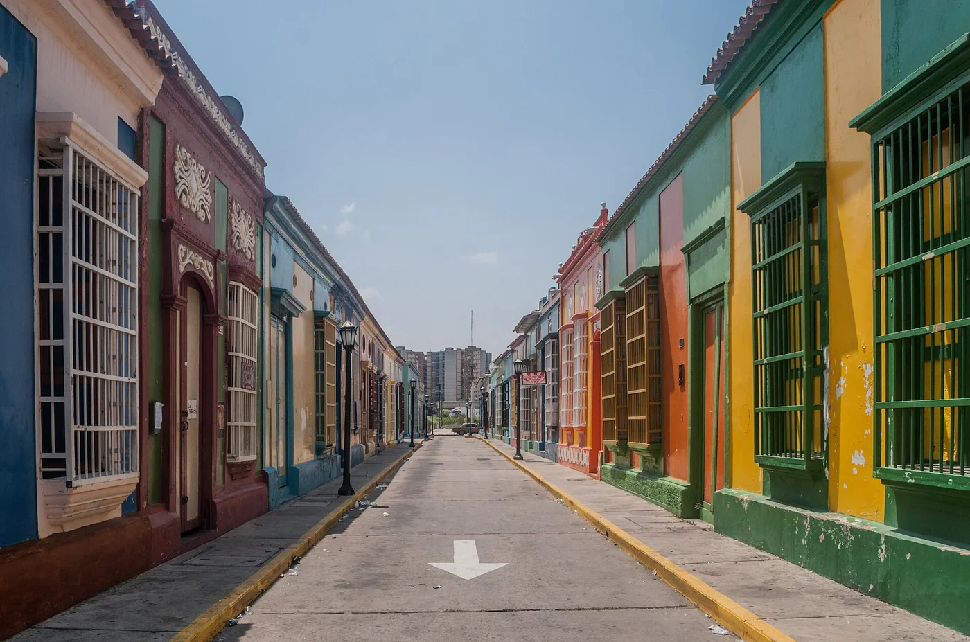 Street scene on Calle Carabobo in Maracaibo, Venezuela.