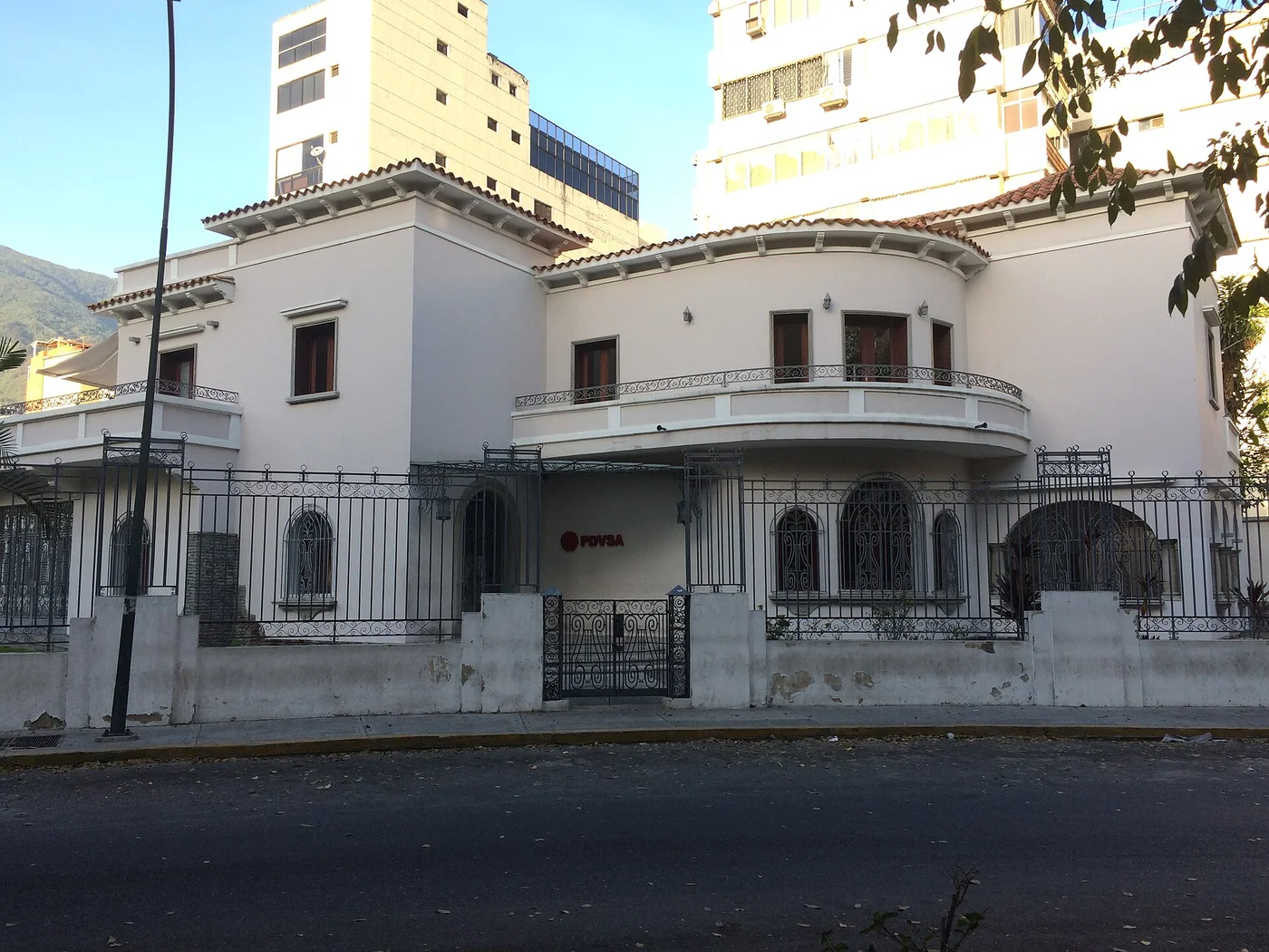 White apartment building in El Morro